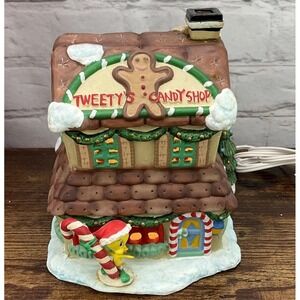Vintage‎ 1996 Looney Tunes Lighted Ceramic Tweety Candy Shop Decoration